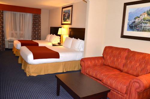 Imagen de la habitación del Hotel Holiday Inn Express and Suites Hinton, An Ihg. Foto 10