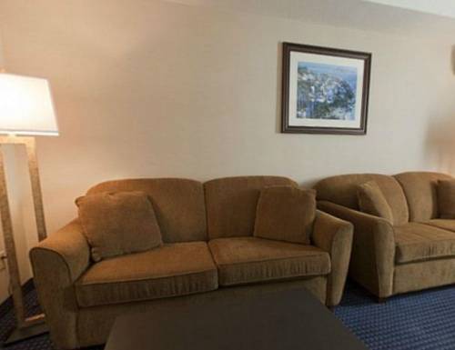 Imagen de la habitación del Hotel Holiday Inn Express and Suites Hinton, An Ihg. Foto 12