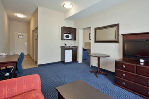 Imagen de la habitación del Hotel Holiday Inn Express and Suites Hinton, An Ihg. Foto 15