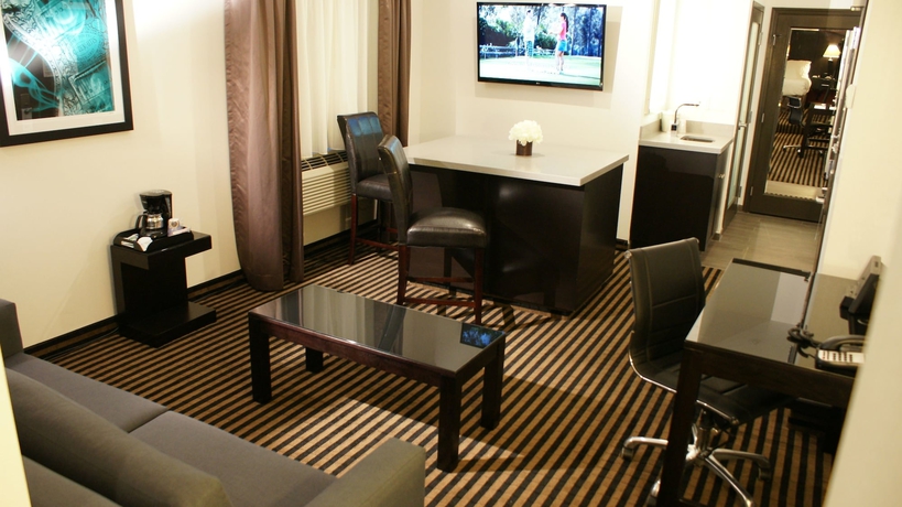 Imagen de la habitación del Hotel Holiday Inn Express and Suites Hollywood Walk Of Fame, An Ihg. Foto 12