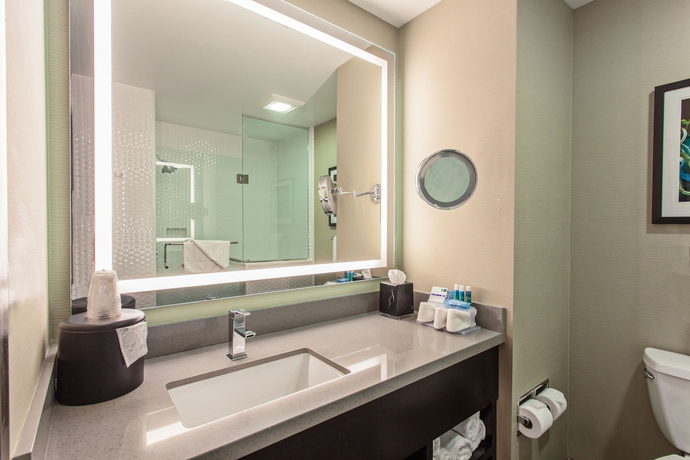 Imagen de la habitación del Hotel Holiday Inn Express and Suites Hollywood Walk Of Fame, An Ihg. Foto 16