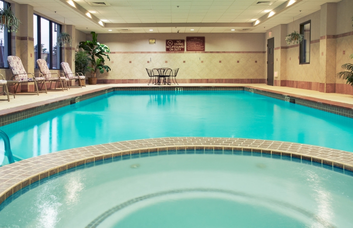 Imagen de la piscina del Hotel Holiday Inn Express and Suites Houston - Memorial Park Area, An Ihg. Foto 15