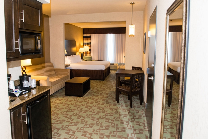 Imagen de la habitación del Hotel Holiday Inn Express and Suites Houston Nw/beltway 8 West Road, An Ihg. Foto 2