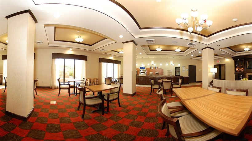 Imagen del bar/restaurante del Hotel Holiday Inn Express and Suites Houston South Near Pearland, An Ihg. Foto 3