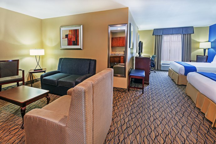 Imagen de la habitación del Hotel Holiday Inn Express and Suites Houston-downtown Conv Ctr, An Ihg. Foto 6