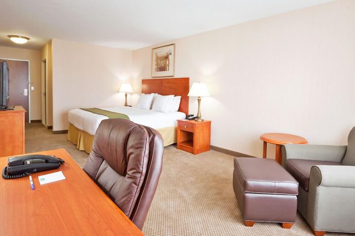 Imagen de la habitación del Hotel Holiday Inn Express and Suites Howell, an IHG. Foto 14