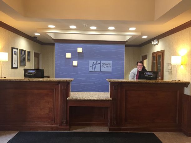 Imagen de los interiores del Hotel Holiday Inn Express and Suites Howell, an IHG. Foto 19