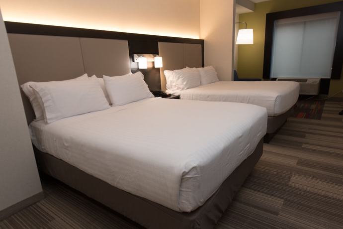 Imagen de la habitación del Hotel Holiday Inn Express and Suites In North East (erie), An Ihg. Foto 7