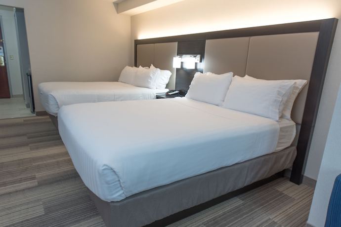 Imagen de la habitación del Hotel Holiday Inn Express and Suites In North East (erie), An Ihg. Foto 8