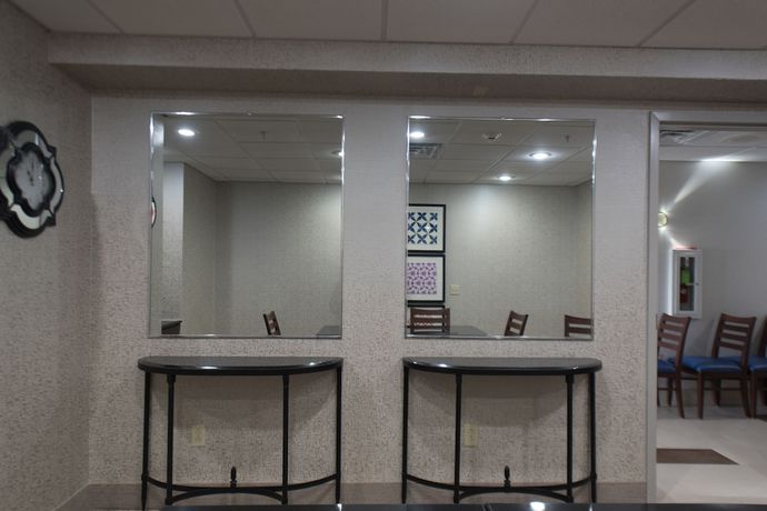 Imagen de los interiores del Hotel Holiday Inn Express and Suites In North East (erie), An Ihg. Foto 18
