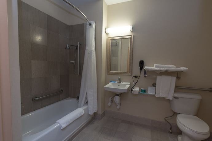 Imagen de la habitación del Hotel Holiday Inn Express and Suites In North East (erie), An Ihg. Foto 14