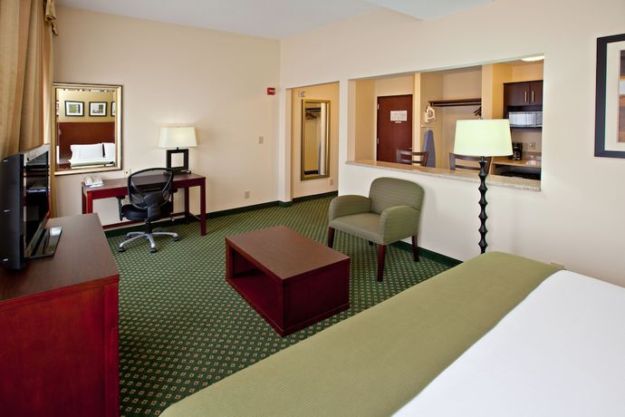 Imagen de la habitación del Hotel Holiday Inn Express and Suites Indianapolis - East. Foto 8