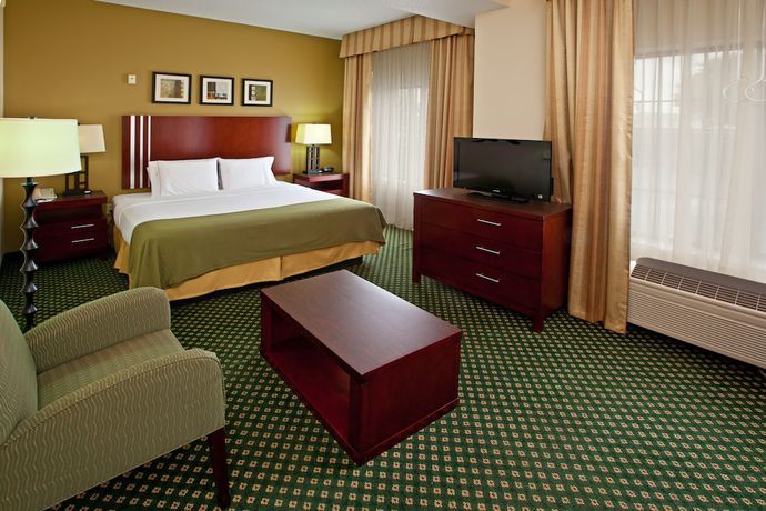 Imagen de la habitación del Hotel Holiday Inn Express and Suites Indianapolis - East. Foto 11