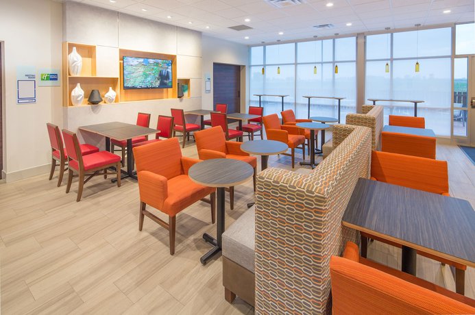 Imagen del bar/restaurante del Hotel Holiday Inn Express and Suites Indianapolis NW - Zionsville, an IHG. Foto 3