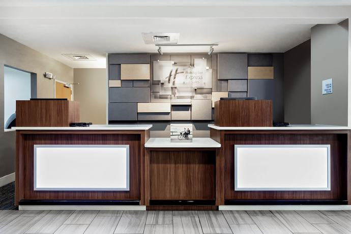 Imagen de los interiores del Hotel Holiday Inn Express and Suites Inverness, An Ihg. Foto 19