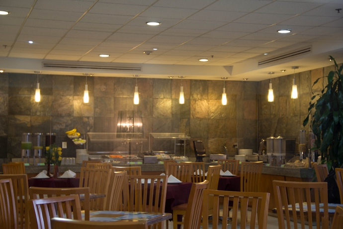 Imagen del bar/restaurante del Hotel Holiday Inn Express and Suites Irapuato. Foto 4