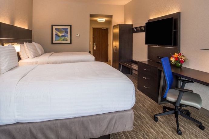 Imagen de la habitación del Hotel Holiday Inn Express and Suites Jacksonville East, An Ihg. Foto 9