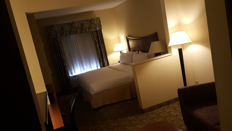 Imagen de la habitación del Hotel Holiday Inn Express and Suites Jacksonville East, An Ihg. Foto 10