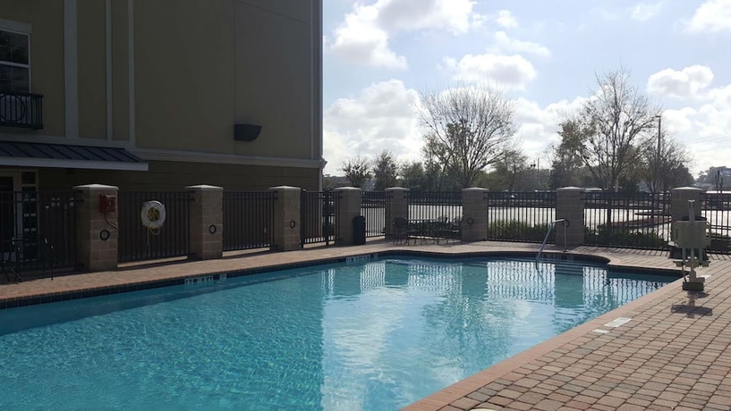 Imagen de la piscina del Hotel Holiday Inn Express and Suites Jacksonville East, An Ihg. Foto 19