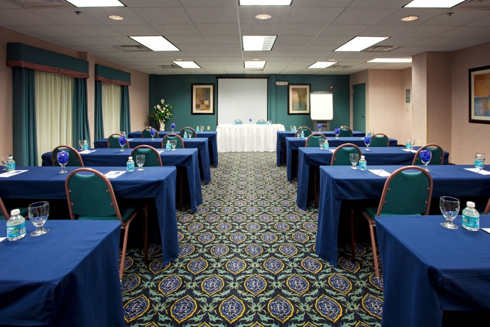Imagen de los interiores del Hotel Holiday Inn Express and Suites Jacksonville - South, An Ihg. Foto 10