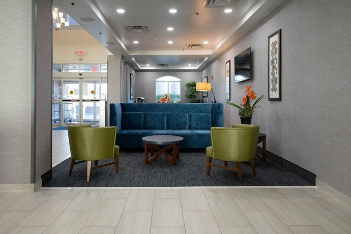 Imagen de los interiores del Hotel Holiday Inn Express and Suites Kansas City - Grandview, an IHG. Foto 19