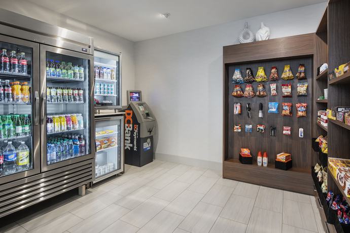 Imagen de los interiores del Hotel Holiday Inn Express and Suites Kelowna - East, an IHG. Foto 17