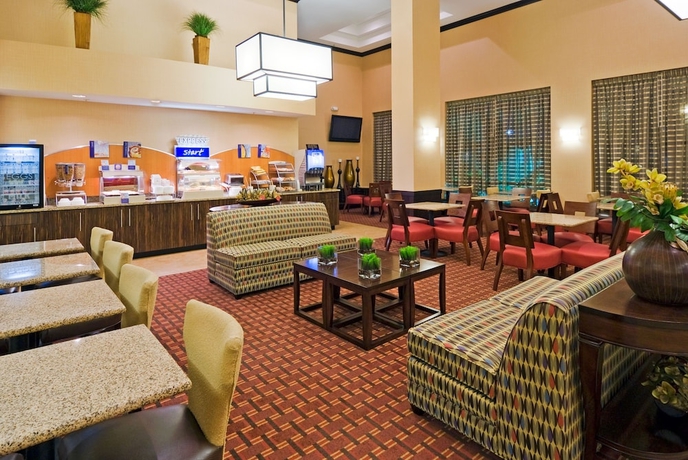 Imagen del bar/restaurante del Hotel Holiday Inn Express and Suites Kendall East Miami, An Ihg. Foto 2