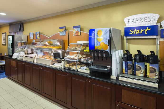 Imagen del bar/restaurante del Hotel Holiday Inn Express and Suites King Of Prussia, An Ihg. Foto 3