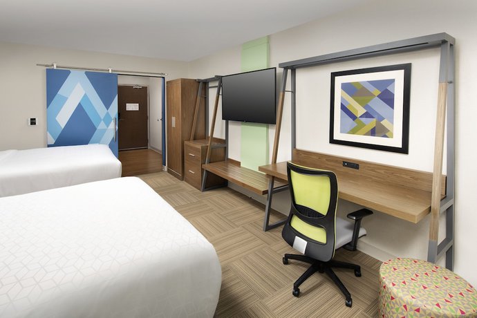 Imagen de la habitación del Hotel Holiday Inn Express and Suites Kingsland I-95-Naval Base Area, an IHG. Foto 15
