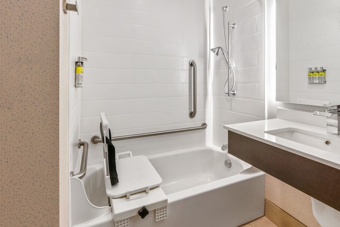 Imagen de la habitación del Hotel Holiday Inn Express and Suites Klamath, An Ihg. Foto 14