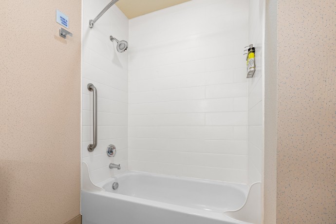Imagen de la habitación del Hotel Holiday Inn Express and Suites Klamath, An Ihg. Foto 16