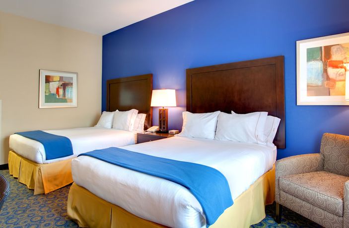 Imagen de la habitación del Hotel Holiday Inn Express and Suites, Lake Elsinore, An Ihg. Foto 8