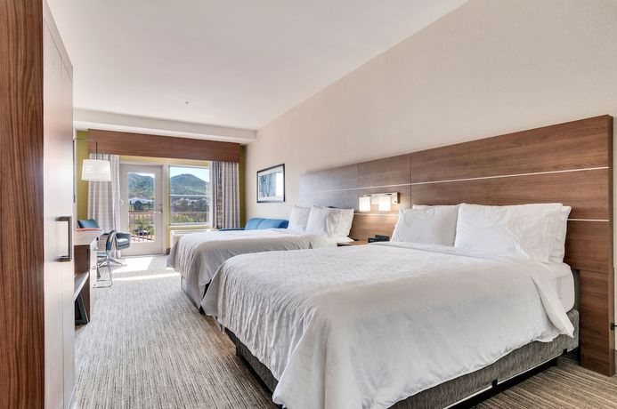 Imagen de la habitación del Hotel Holiday Inn Express and Suites, Lake Elsinore, An Ihg. Foto 9