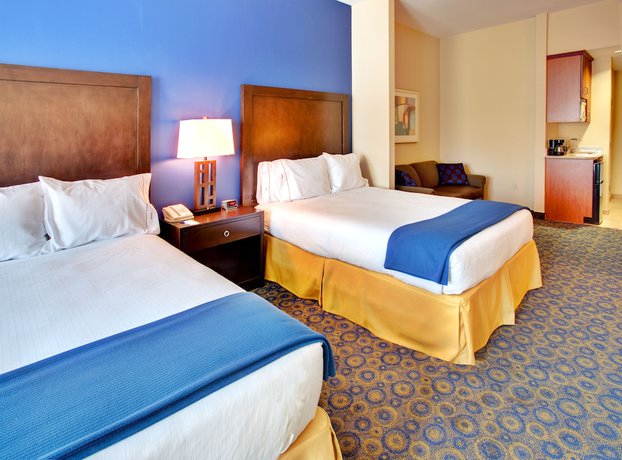 Imagen de la habitación del Hotel Holiday Inn Express and Suites, Lake Elsinore, An Ihg. Foto 10