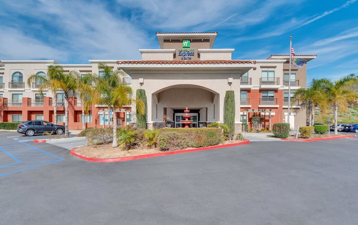 Imagen general del Hotel Holiday Inn Express and Suites, Lake Elsinore, An Ihg. Foto 1