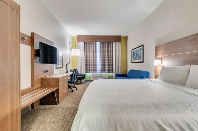 Imagen de la habitación del Hotel Holiday Inn Express and Suites, Lake Elsinore, An Ihg. Foto 13
