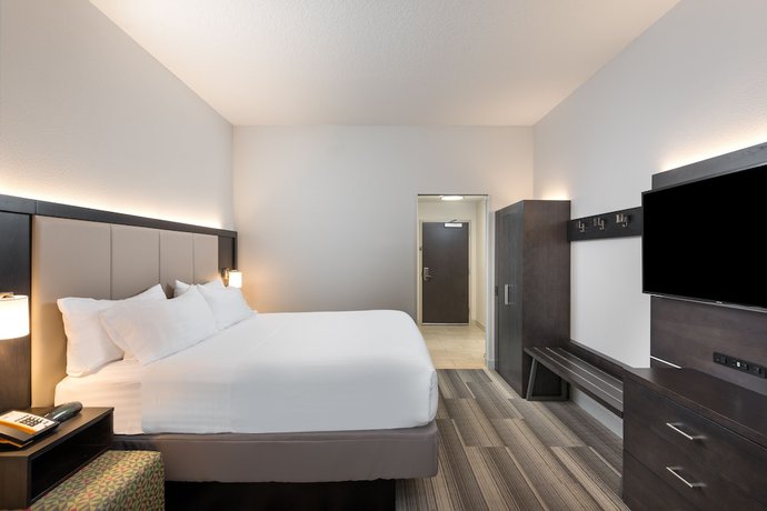 Imagen de la habitación del Hotel Holiday Inn Express and Suites Lakeland South, An Ihg. Foto 7