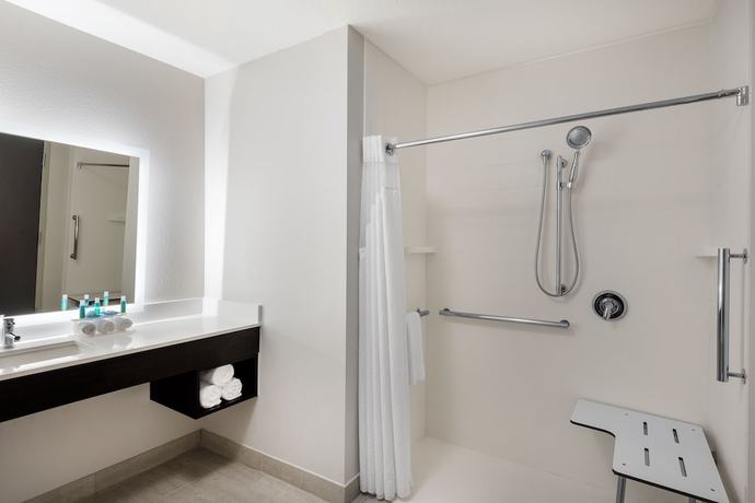 Imagen de la habitación del Hotel Holiday Inn Express and Suites Lakeland South, An Ihg. Foto 11