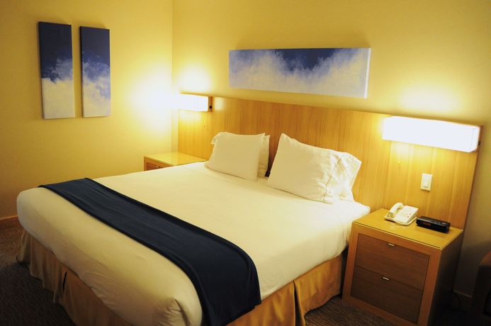 Imagen de la habitación del Hotel Holiday Inn Express and Suites Langley, An Ihg. Foto 6
