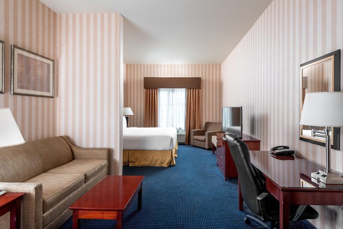 Imagen de la habitación del Hotel Holiday Inn Express and Suites Lathrop - South Stockton, An Ihg. Foto 7