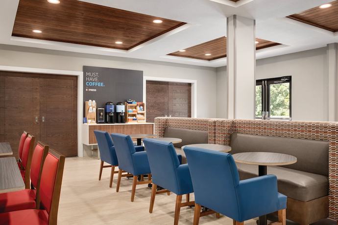 Imagen de los interiores del Hotel Holiday Inn Express and Suites Lavonia, an IHG. Foto 15