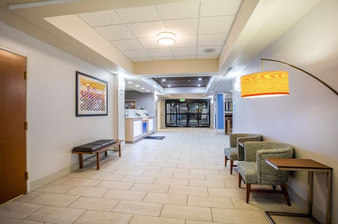 Imagen de los interiores del Hotel Holiday Inn Express and Suites Lewisburg, an IHG. Foto 17