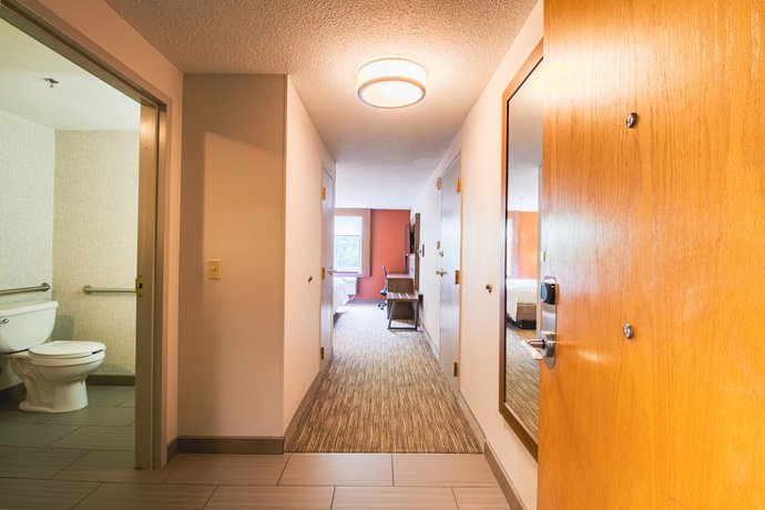 Imagen de la habitación del Hotel Holiday Inn Express and Suites Lincoln East - White Mountains, An Ihg. Foto 12