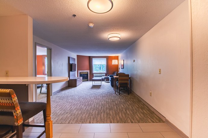 Imagen de la habitación del Hotel Holiday Inn Express and Suites Lincoln East - White Mountains, An Ihg. Foto 13