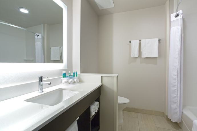 Imagen de la habitación del Hotel Holiday Inn Express and Suites Lincoln I - 80, An Ihg. Foto 9