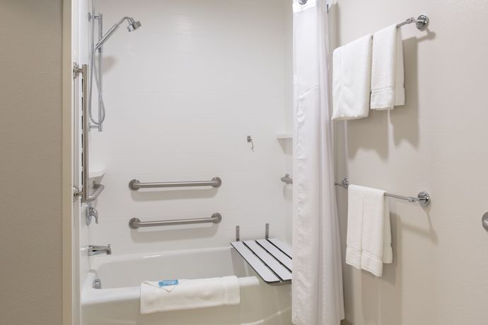 Imagen de la habitación del Hotel Holiday Inn Express and Suites Lincoln I - 80, An Ihg. Foto 11