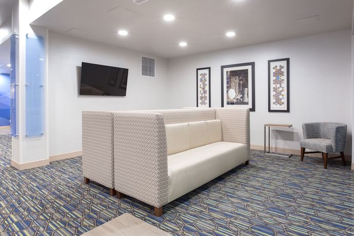 Imagen de los interiores del Hotel Holiday Inn Express and Suites Lincoln I - 80, An Ihg. Foto 17
