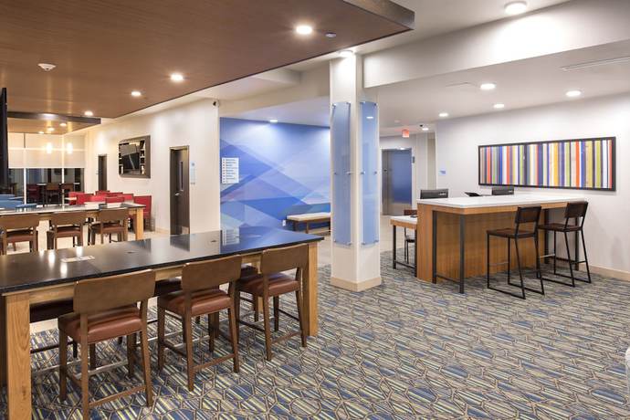 Imagen de los interiores del Hotel Holiday Inn Express and Suites Lincoln I - 80, An Ihg. Foto 18