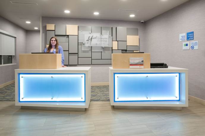 Imagen de los interiores del Hotel Holiday Inn Express and Suites Lincoln I - 80, An Ihg. Foto 19