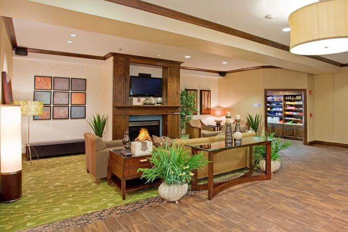 Imagen de los interiores del Hotel Holiday Inn Express and Suites Logan by IHG. Foto 20